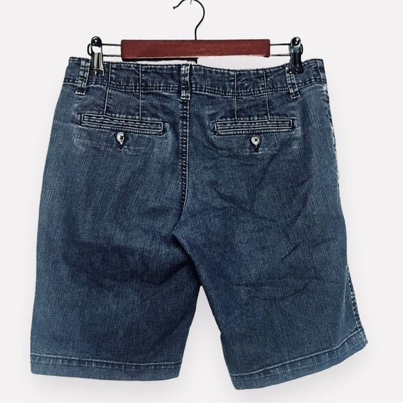GAP Denim Bermuda Shorts, Size 6 - Picture 3 of 4